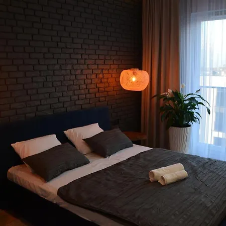 Apartment Last Floor - Center Close To Old Town